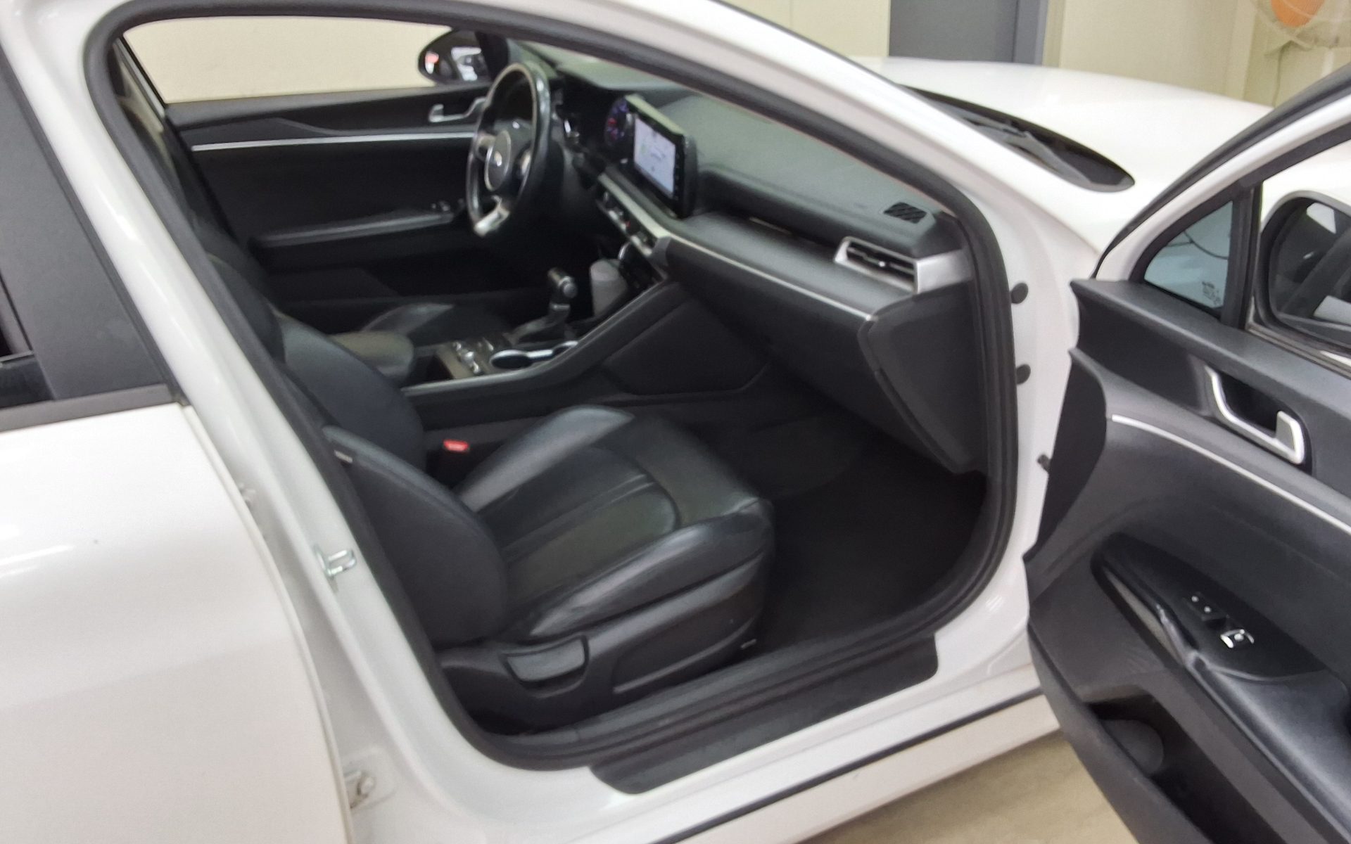 2021 - kia k5