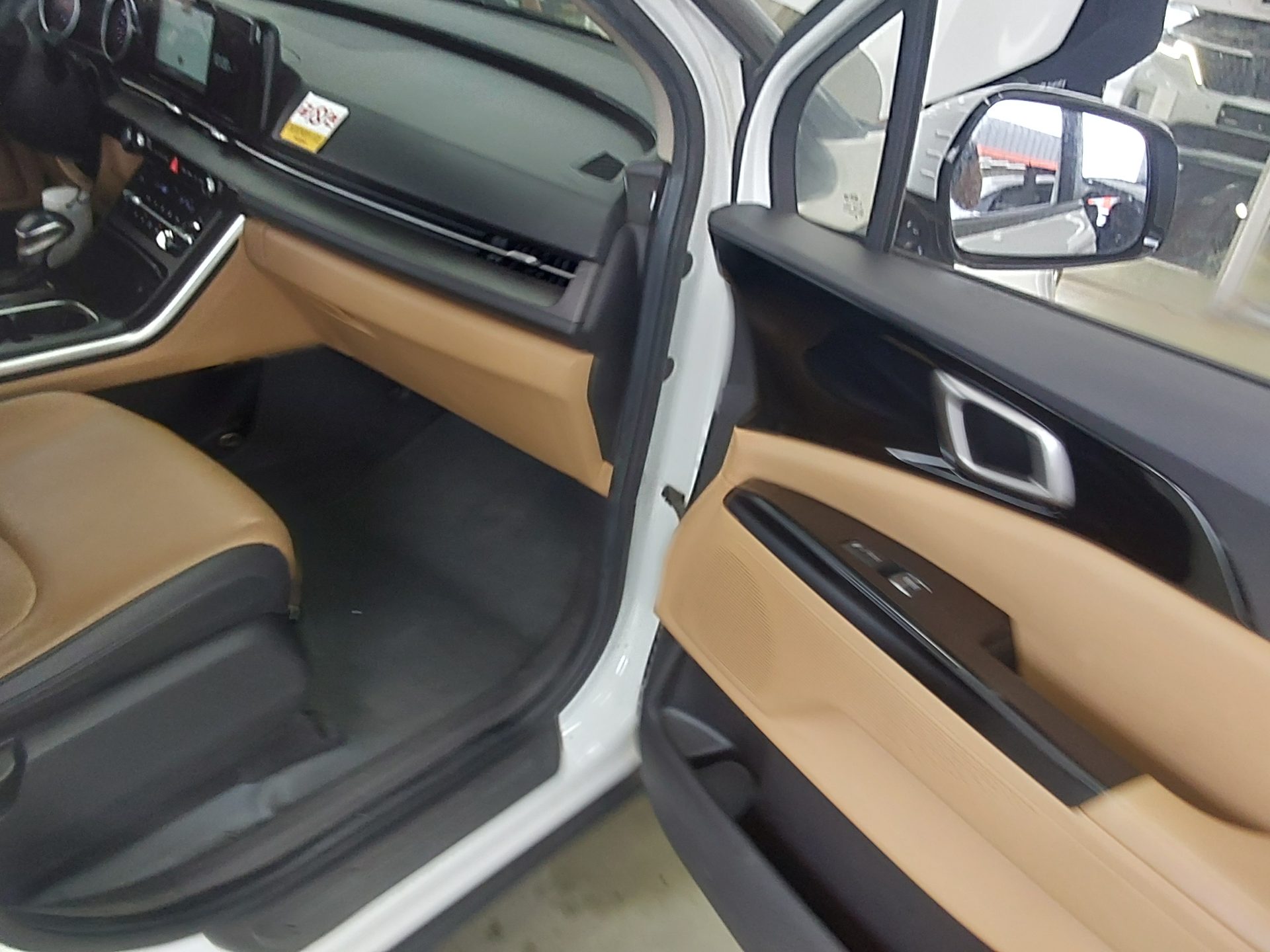 2021 - kia carnival