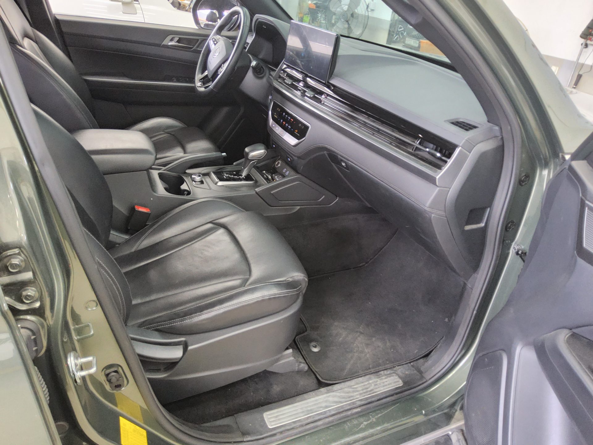 2024 - ssangyong rexton