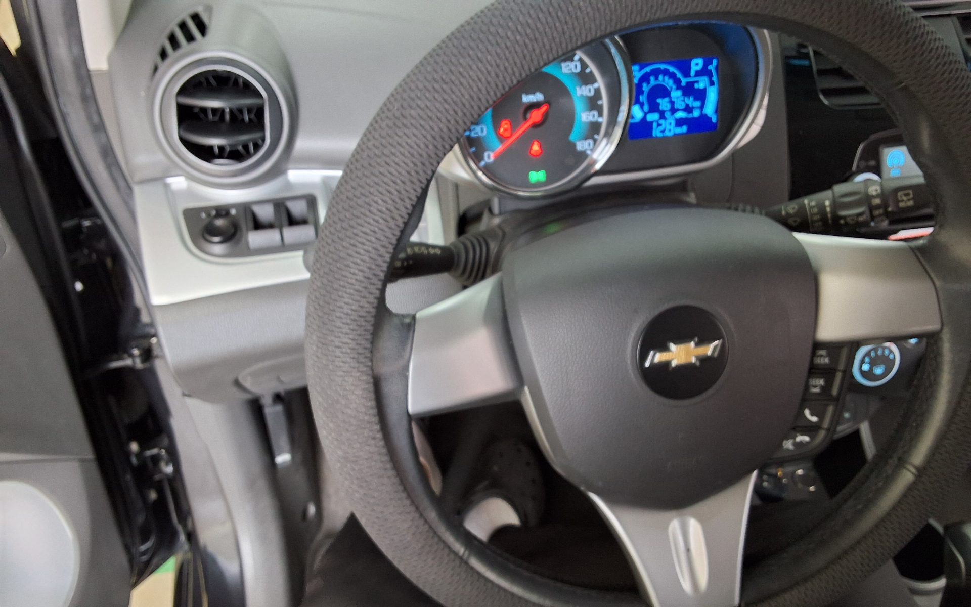 2014 - chevrolet spark