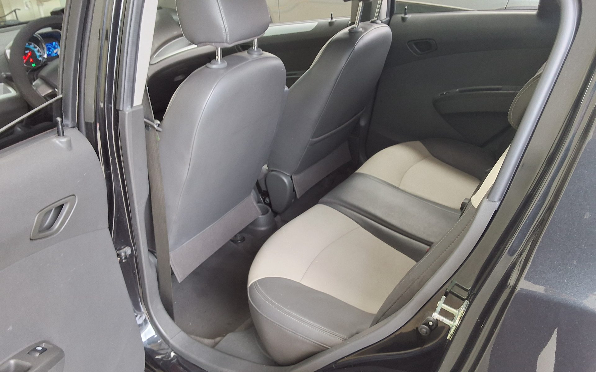 2014 - chevrolet spark