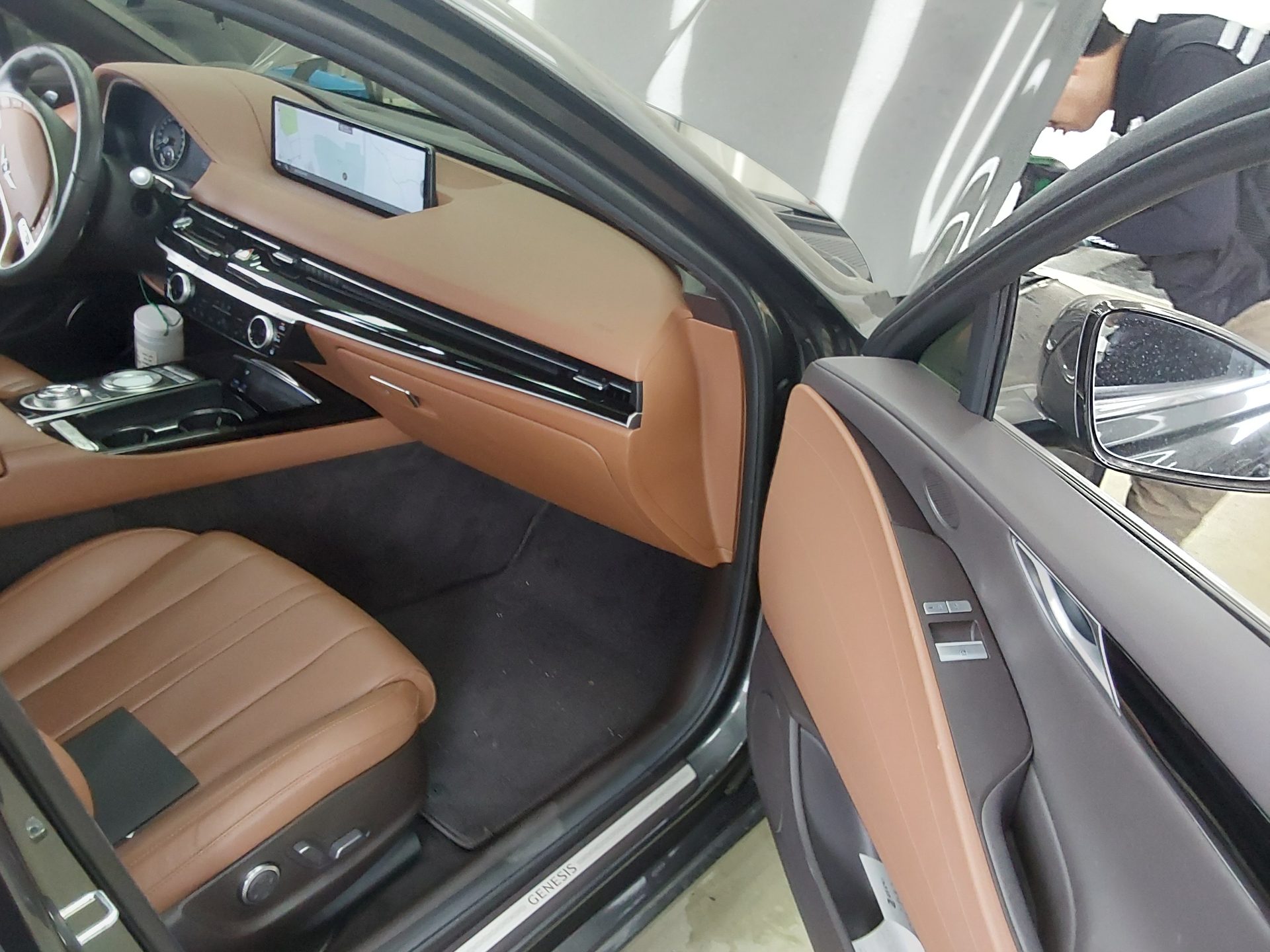 2021 - genesis g80