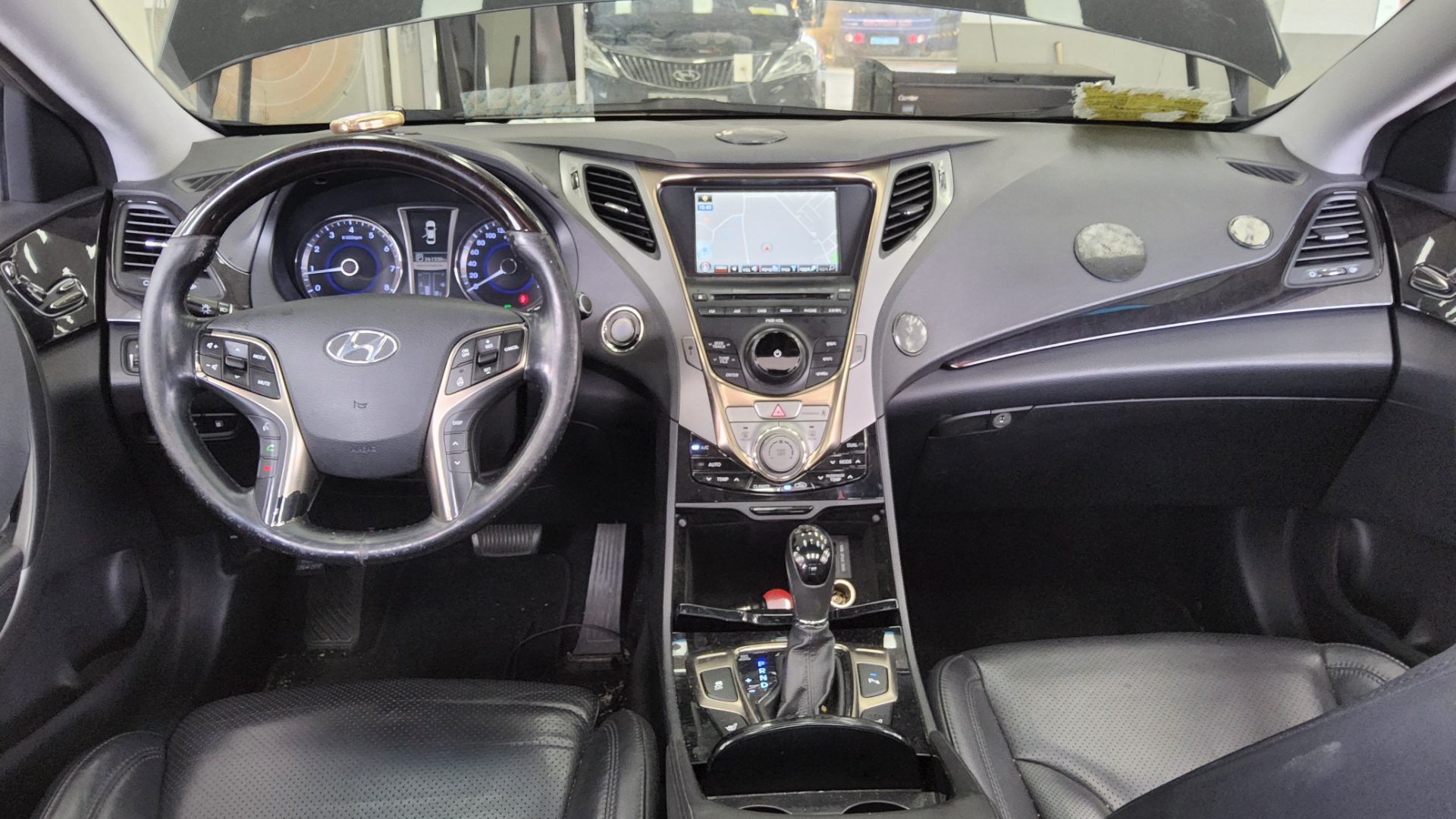 2012 - hyundai grandeur