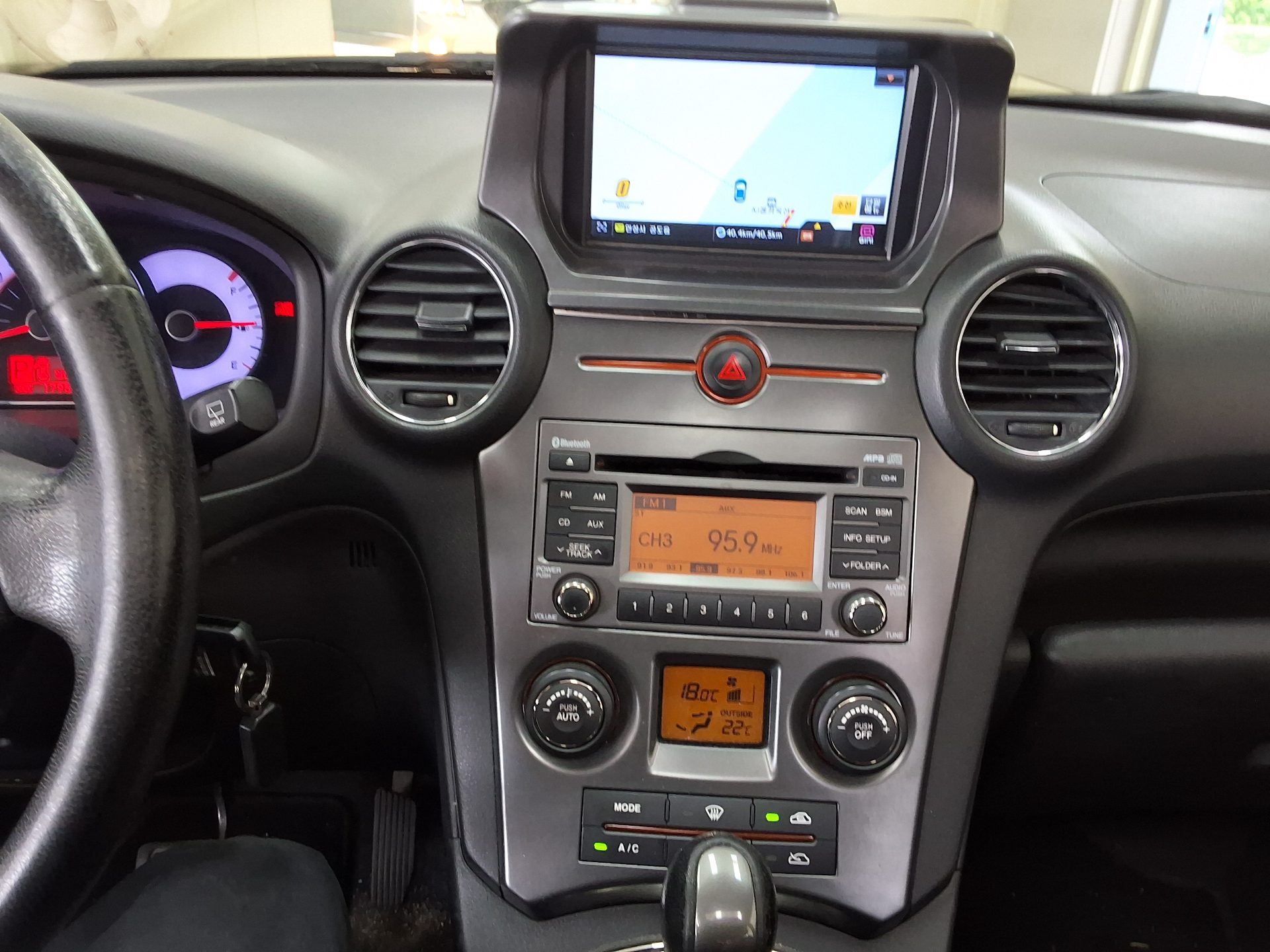 2011 - kia carens