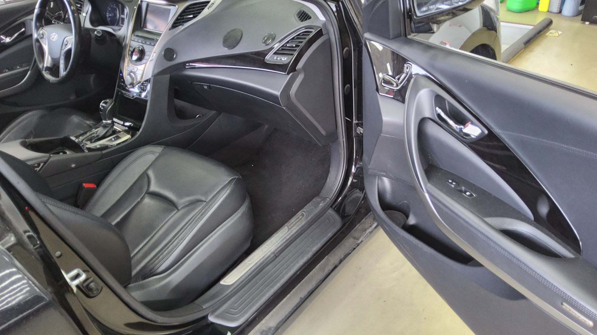 2012 - hyundai grandeur