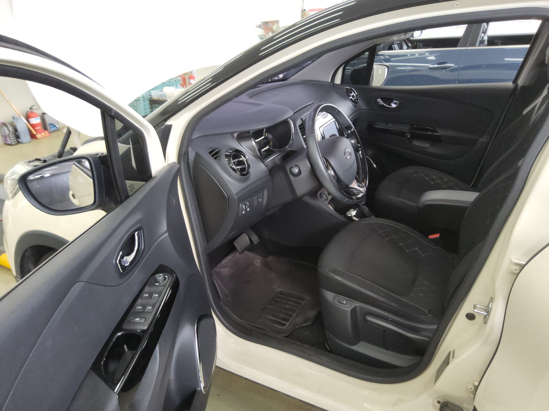 2015 - renault qm3