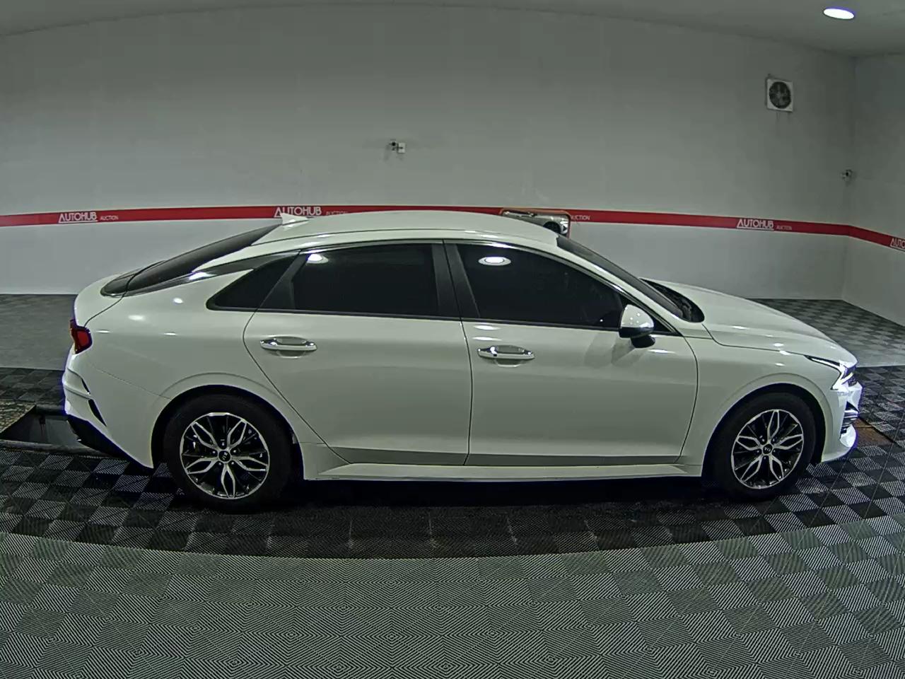 2021 - kia k5