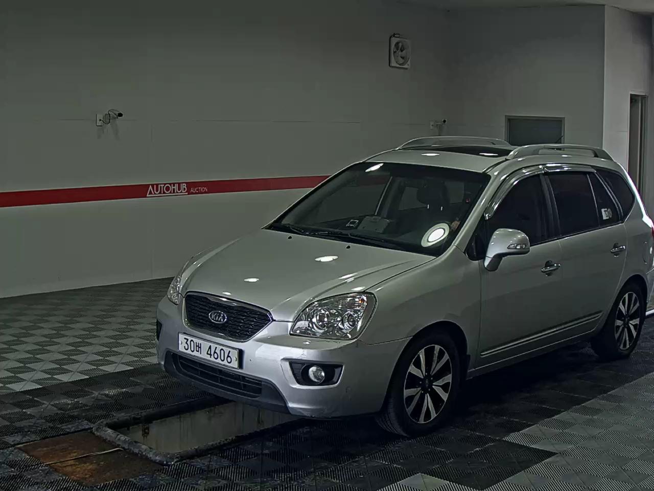 KIA CARENS LPI GLX MODEL