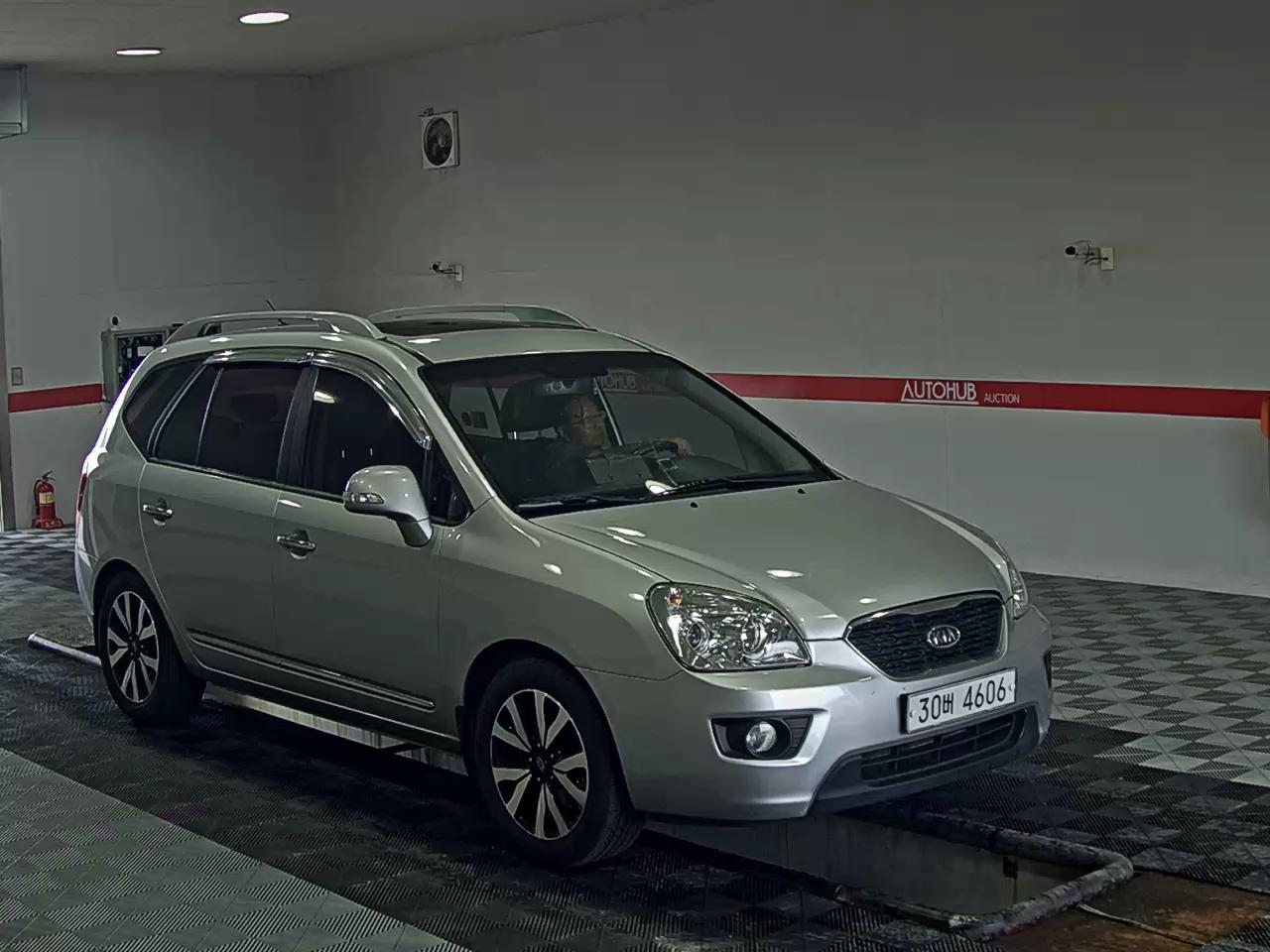 2011 - kia carens