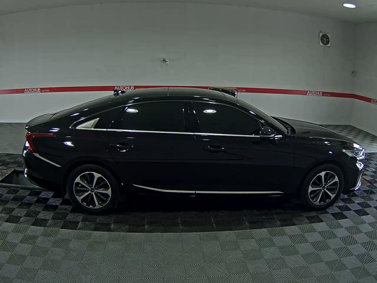 2023 - kia k8