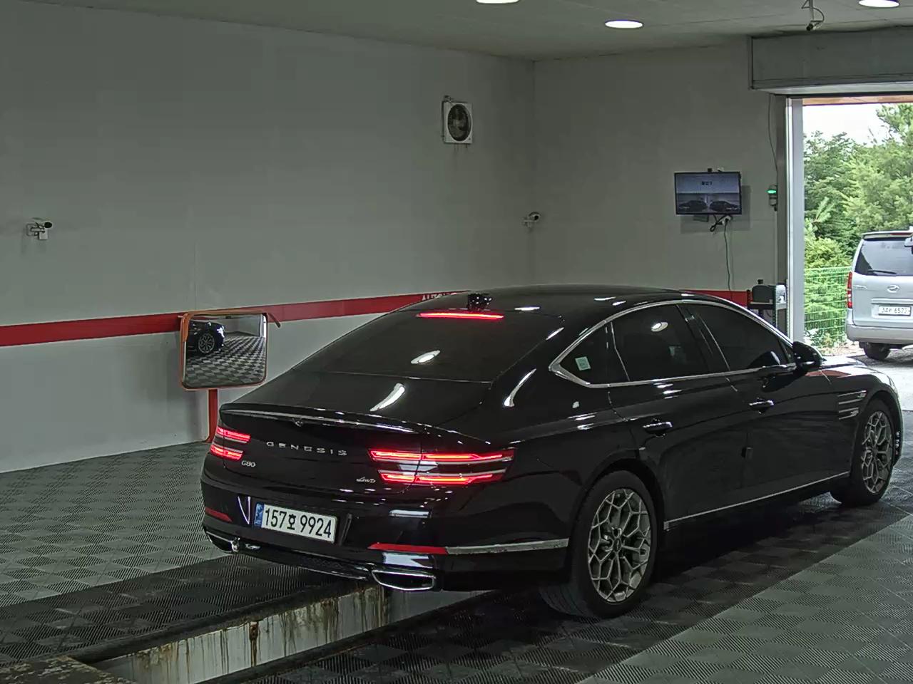 2022 - genesis g80