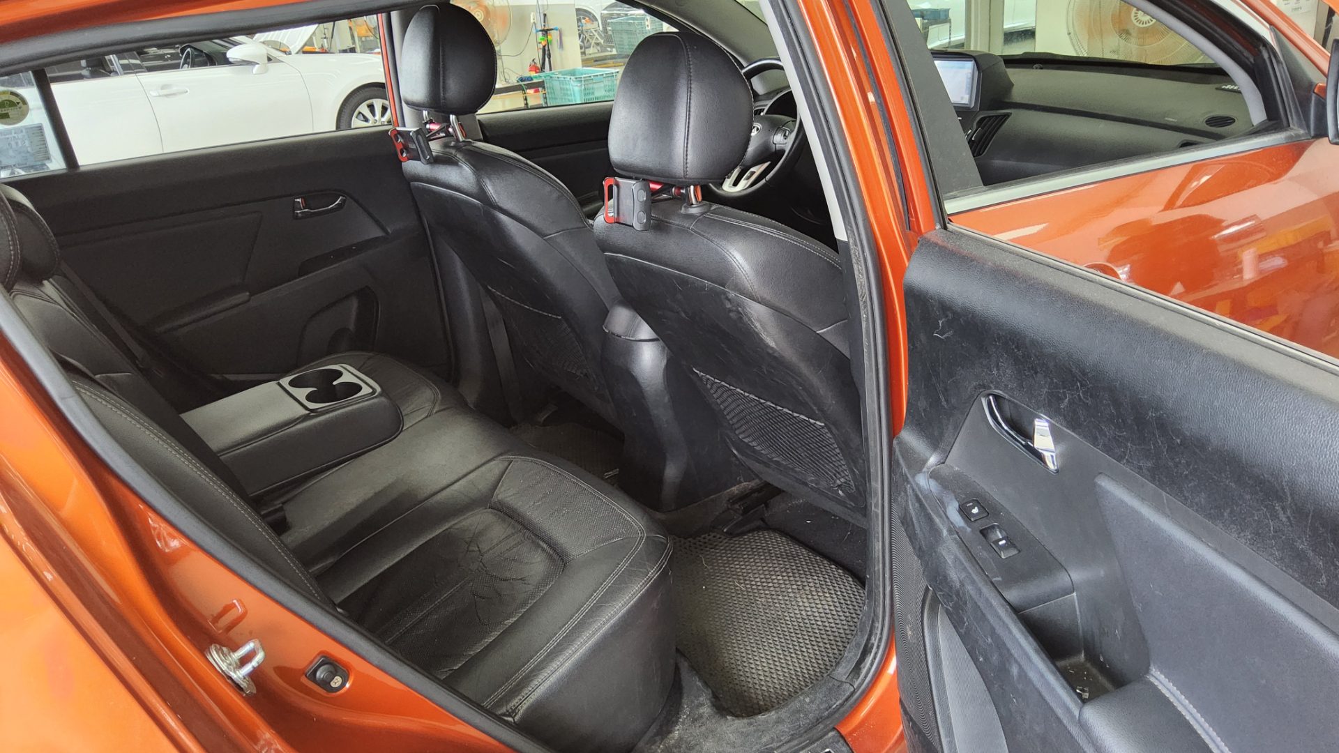 2011 - kia sportage