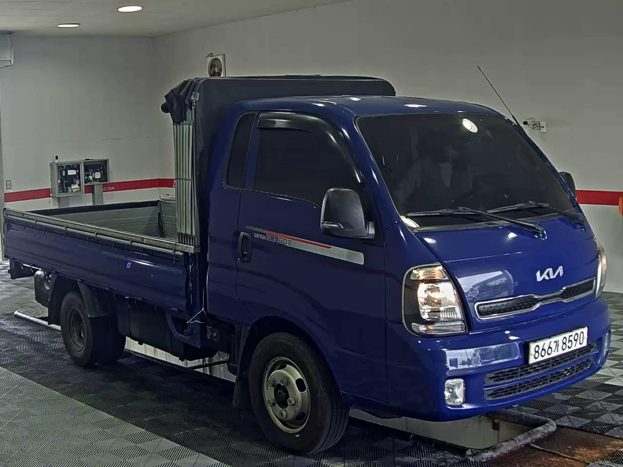 2023 - kia bongo