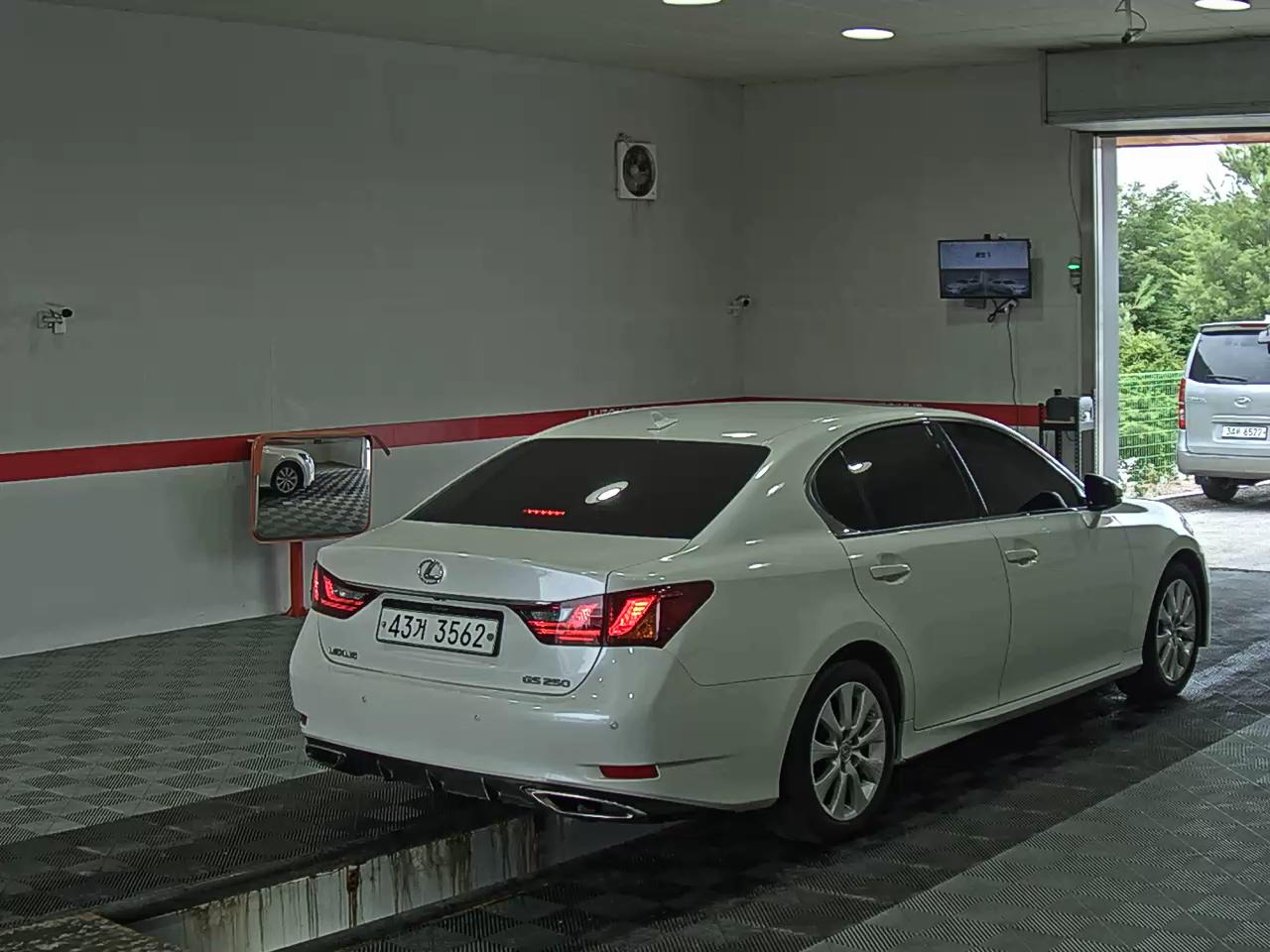 2013 - lexus gs