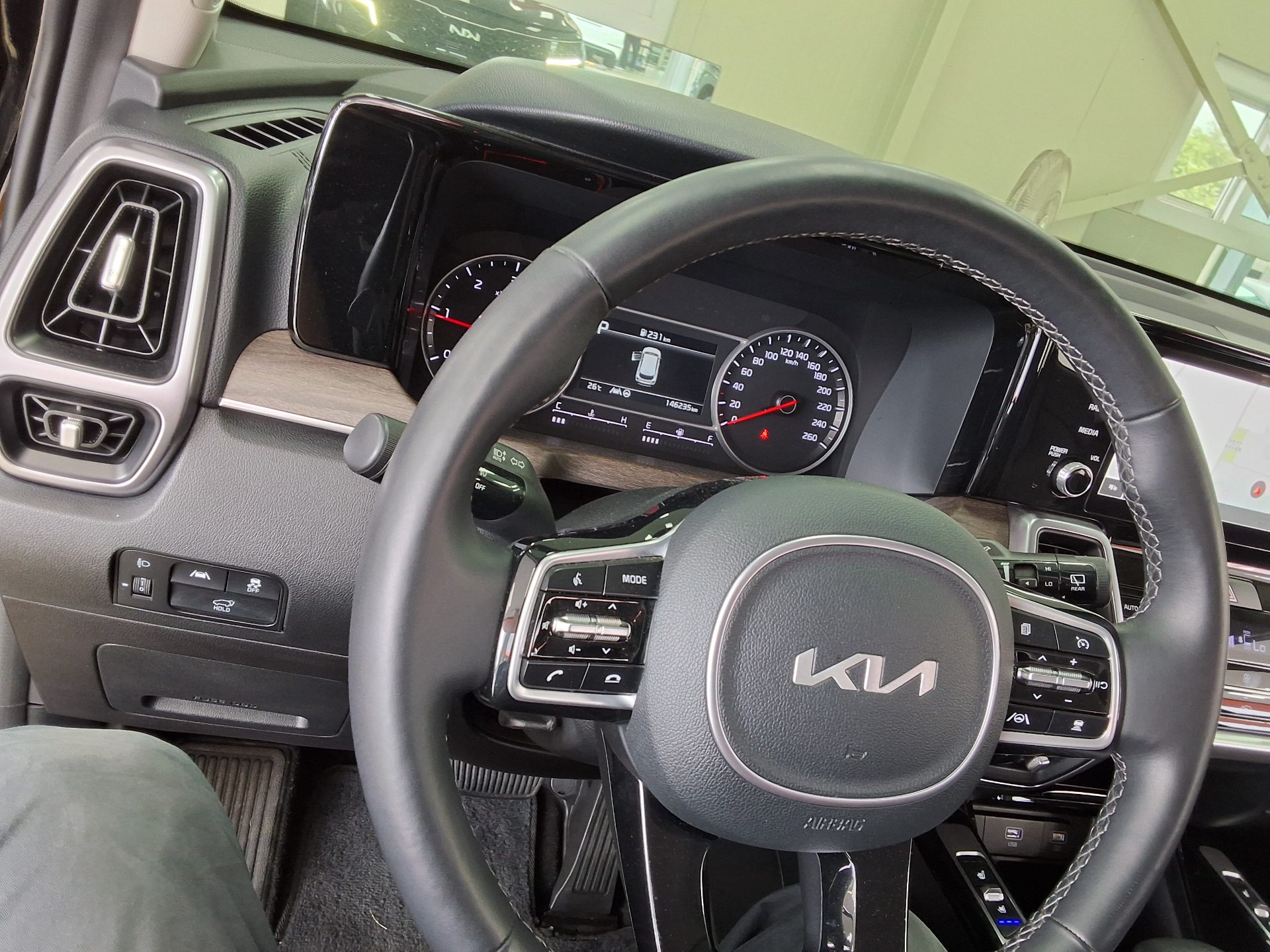 2023 - kia sorento