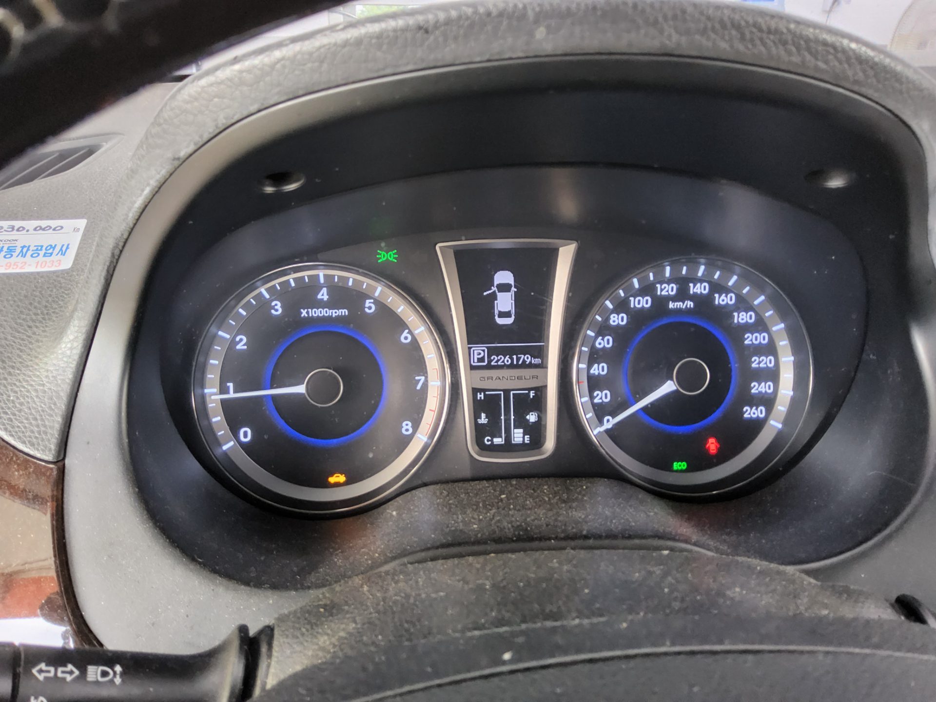 2011 - hyundai grandeur