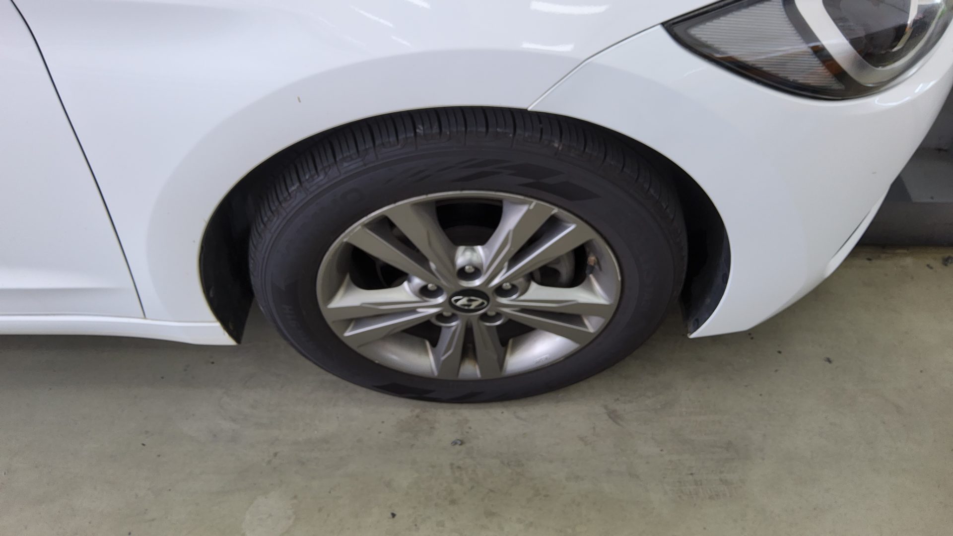 2017 - hyundai avante
