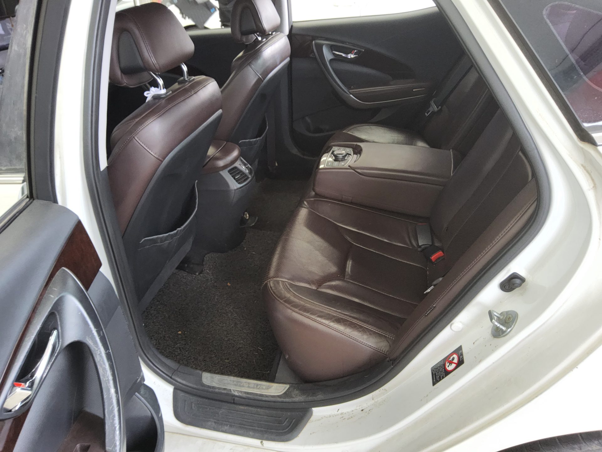 2011 - hyundai grandeur