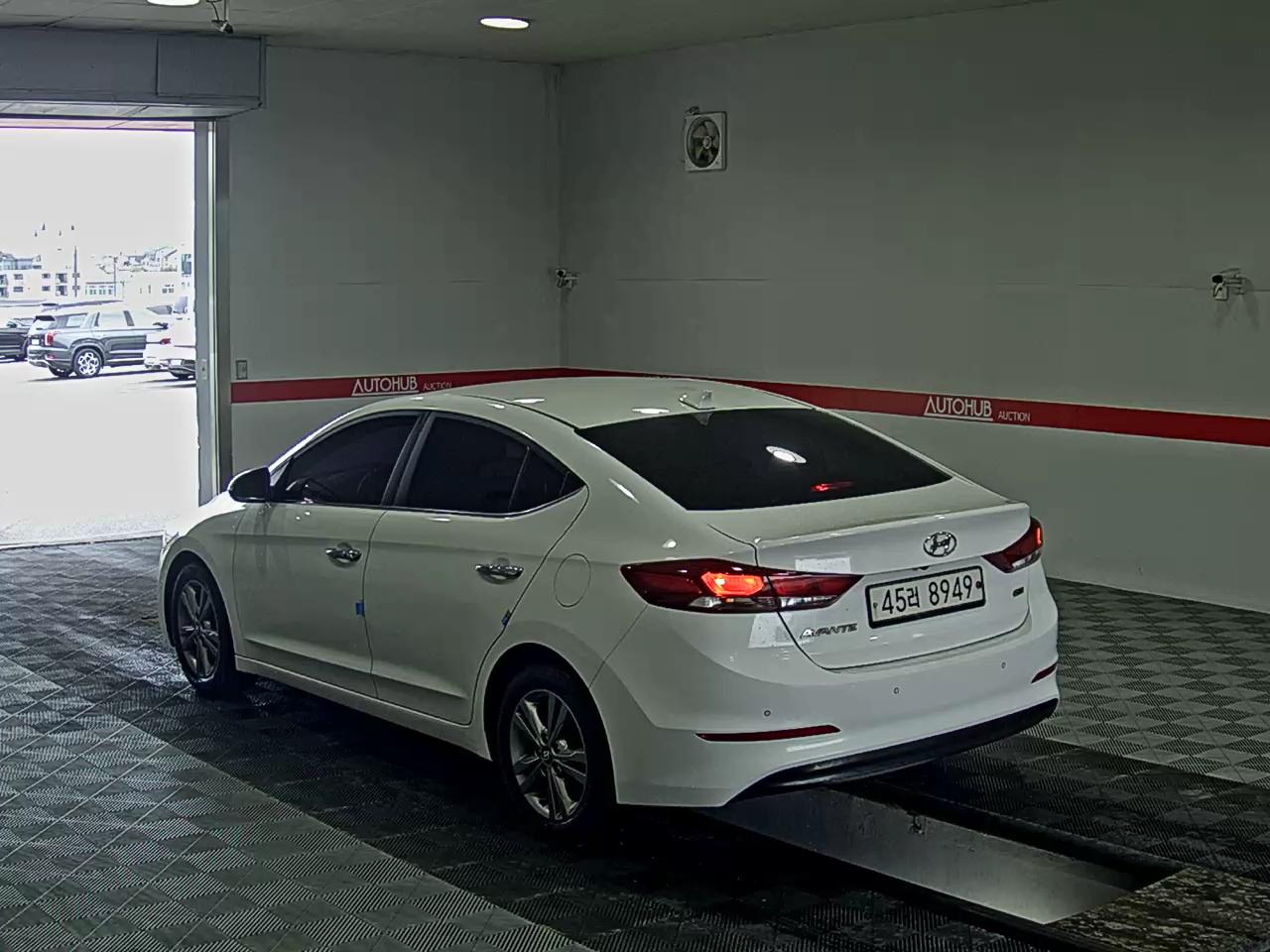 2017 - hyundai avante