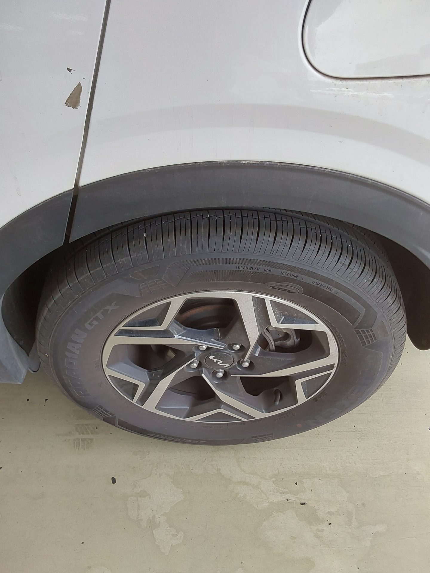 2023 - kia sportage