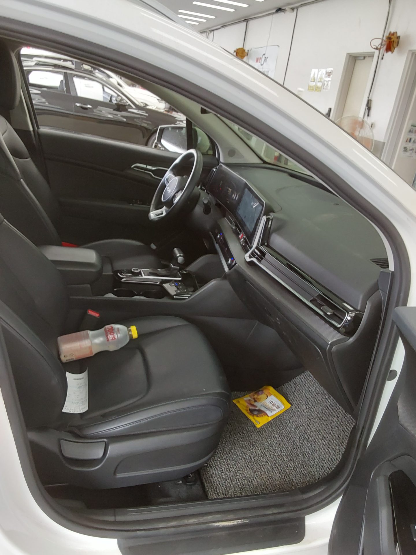 2023 - kia sportage