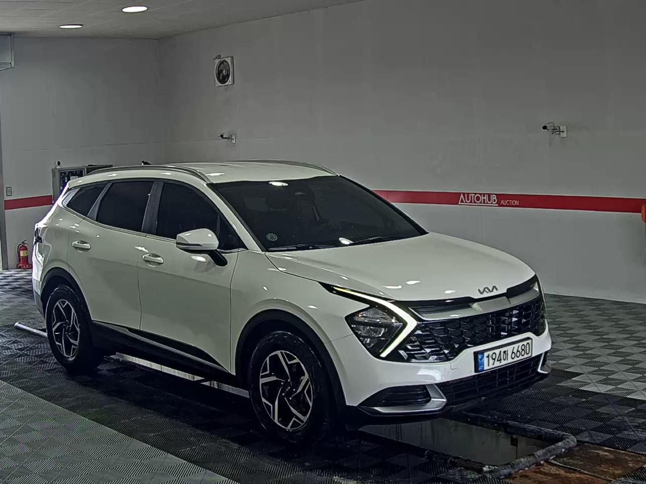 2023 - kia sportage