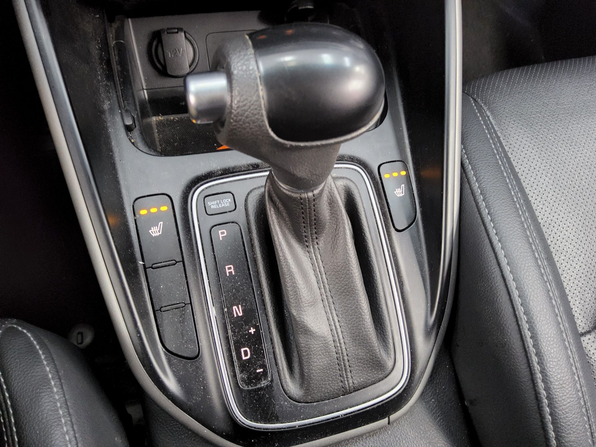 2018 - kia carens