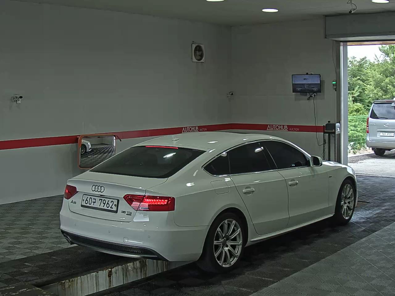 2015 - audi a5