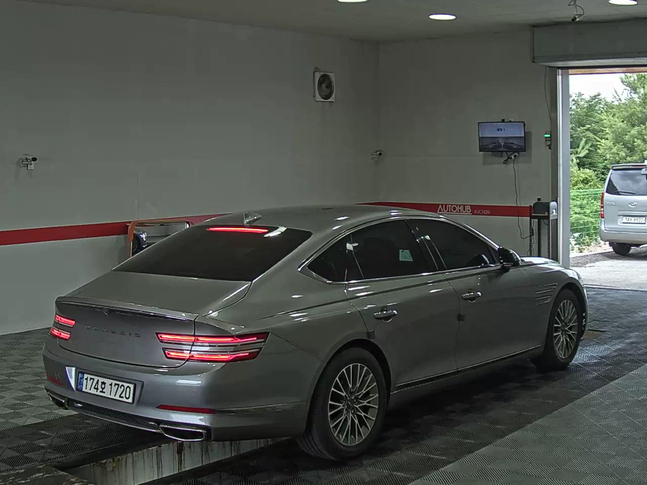 2023 - genesis g80