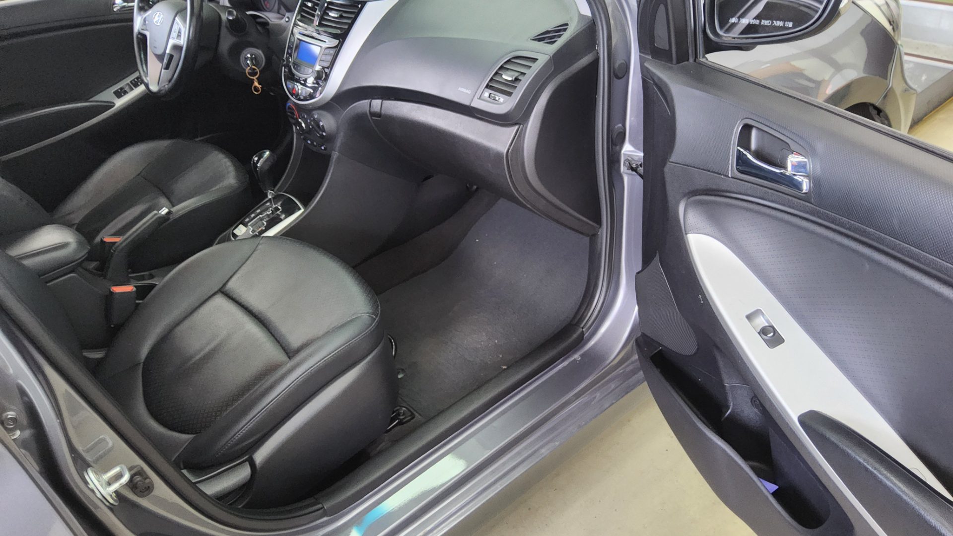 2015 - hyundai accent
