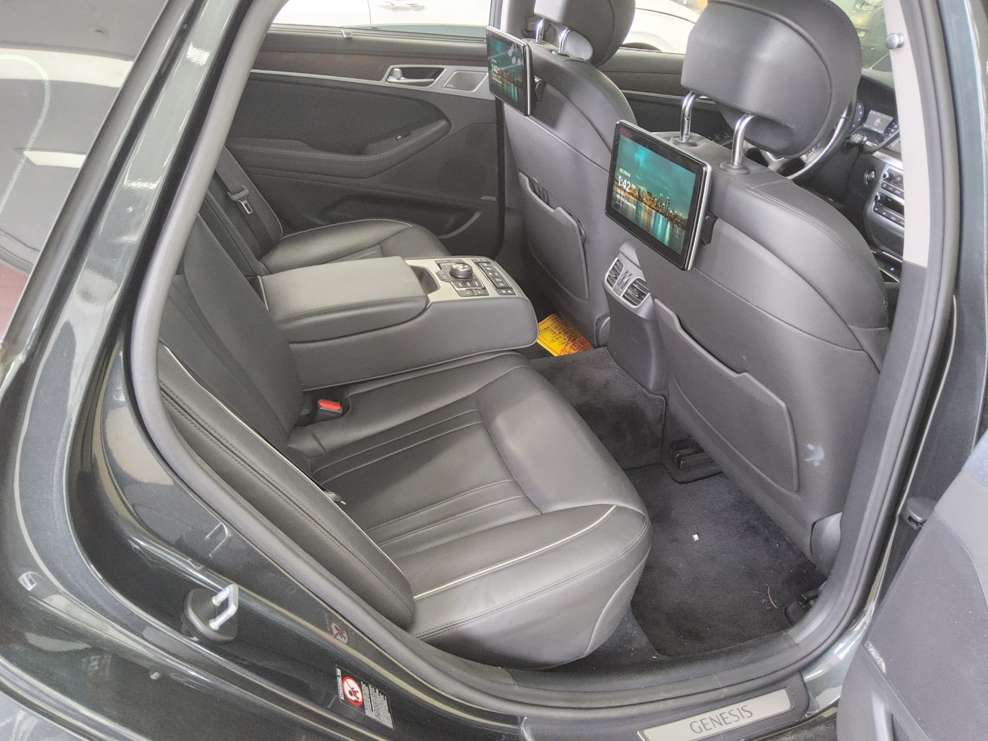 2019 - genesis g80