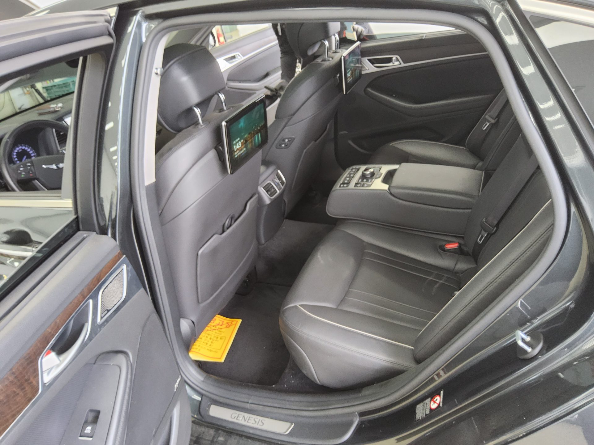 2019 - genesis g80