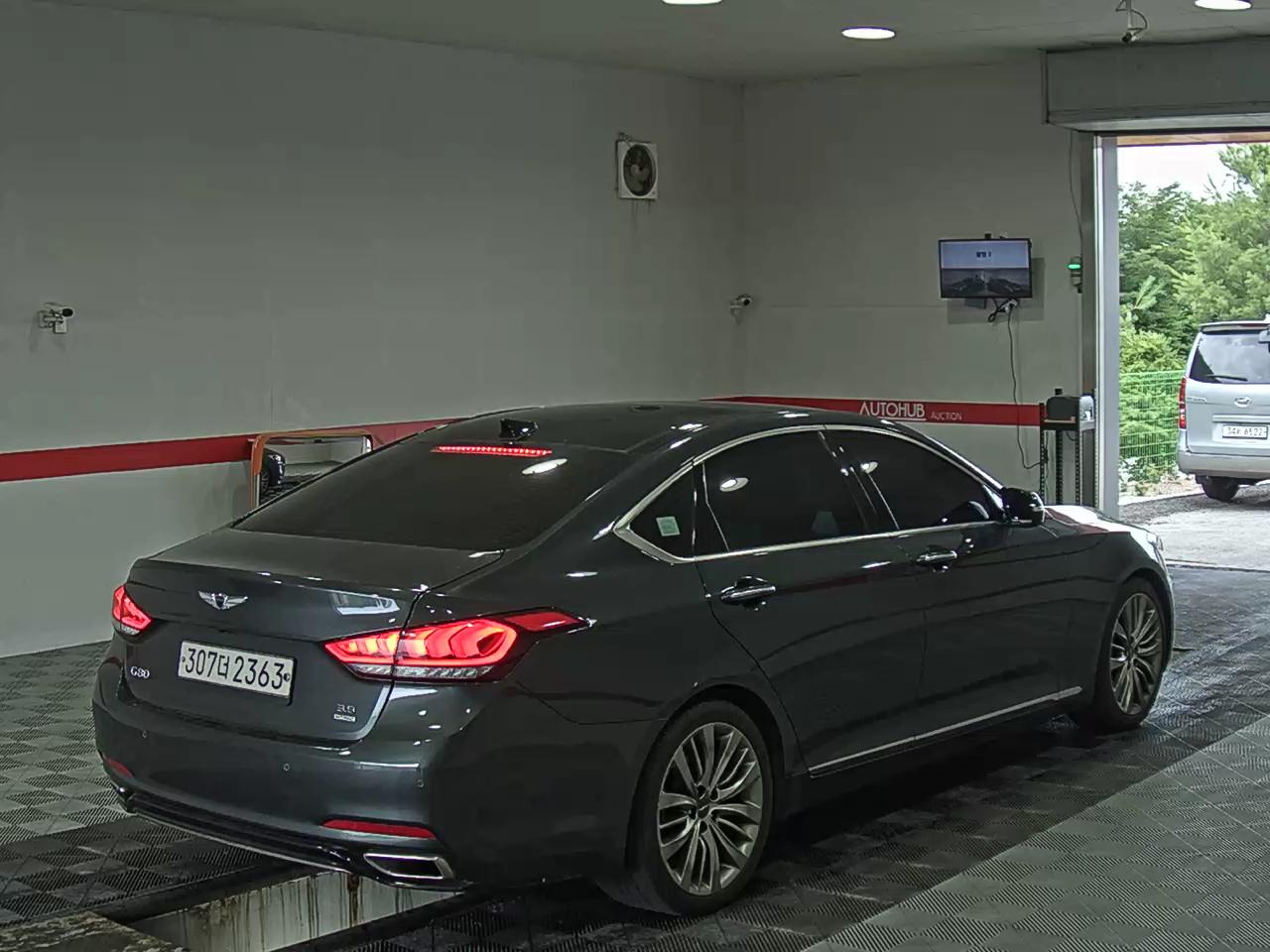 2019 - genesis g80
