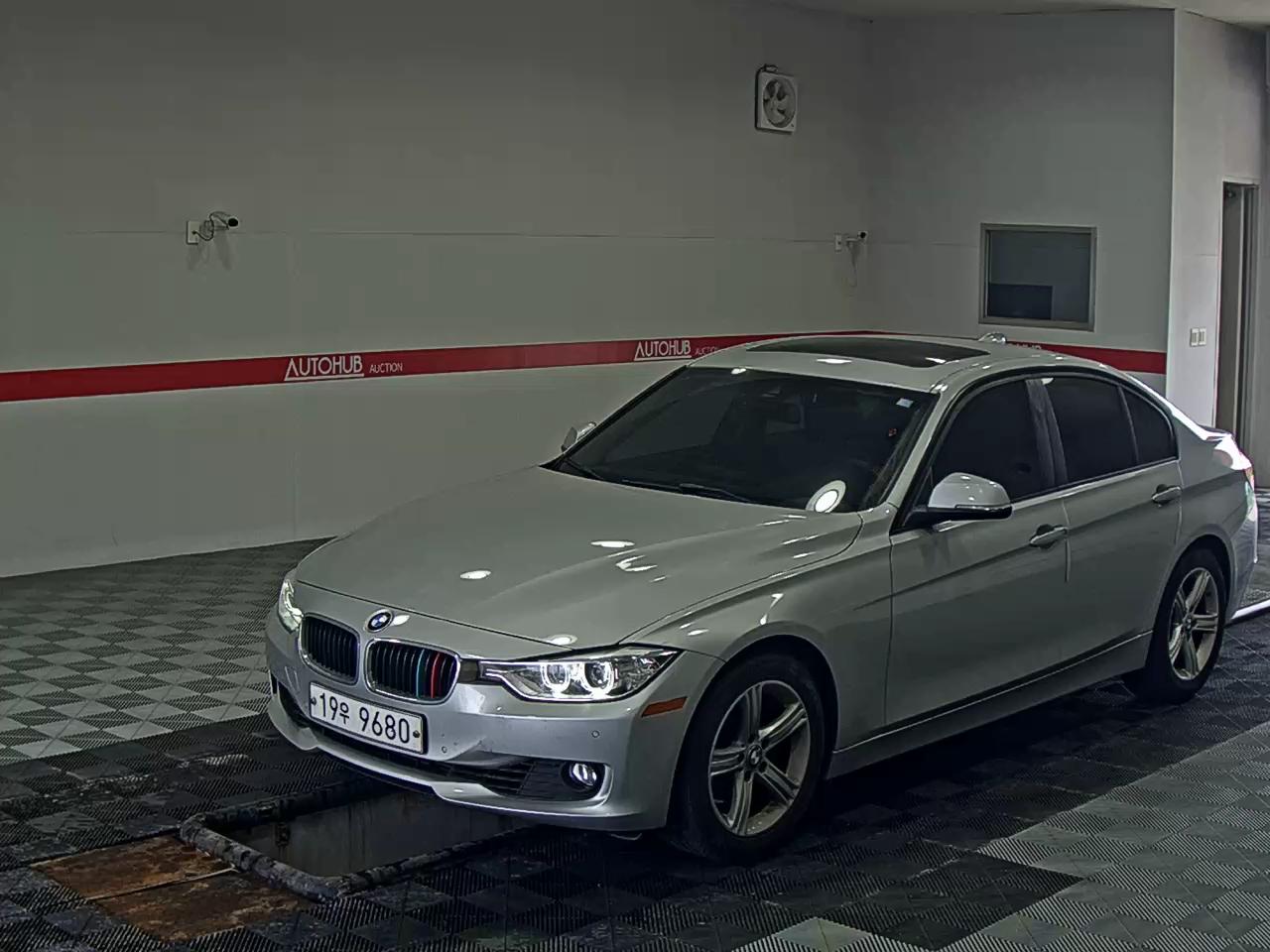BMW 3 SERIES (6TH GEN) 320i