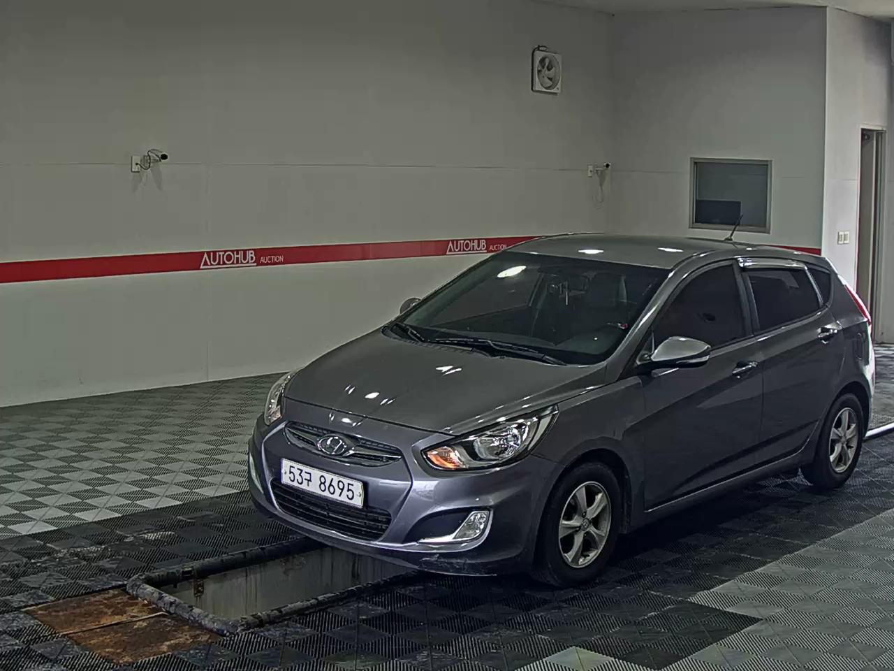 2015 - hyundai accent