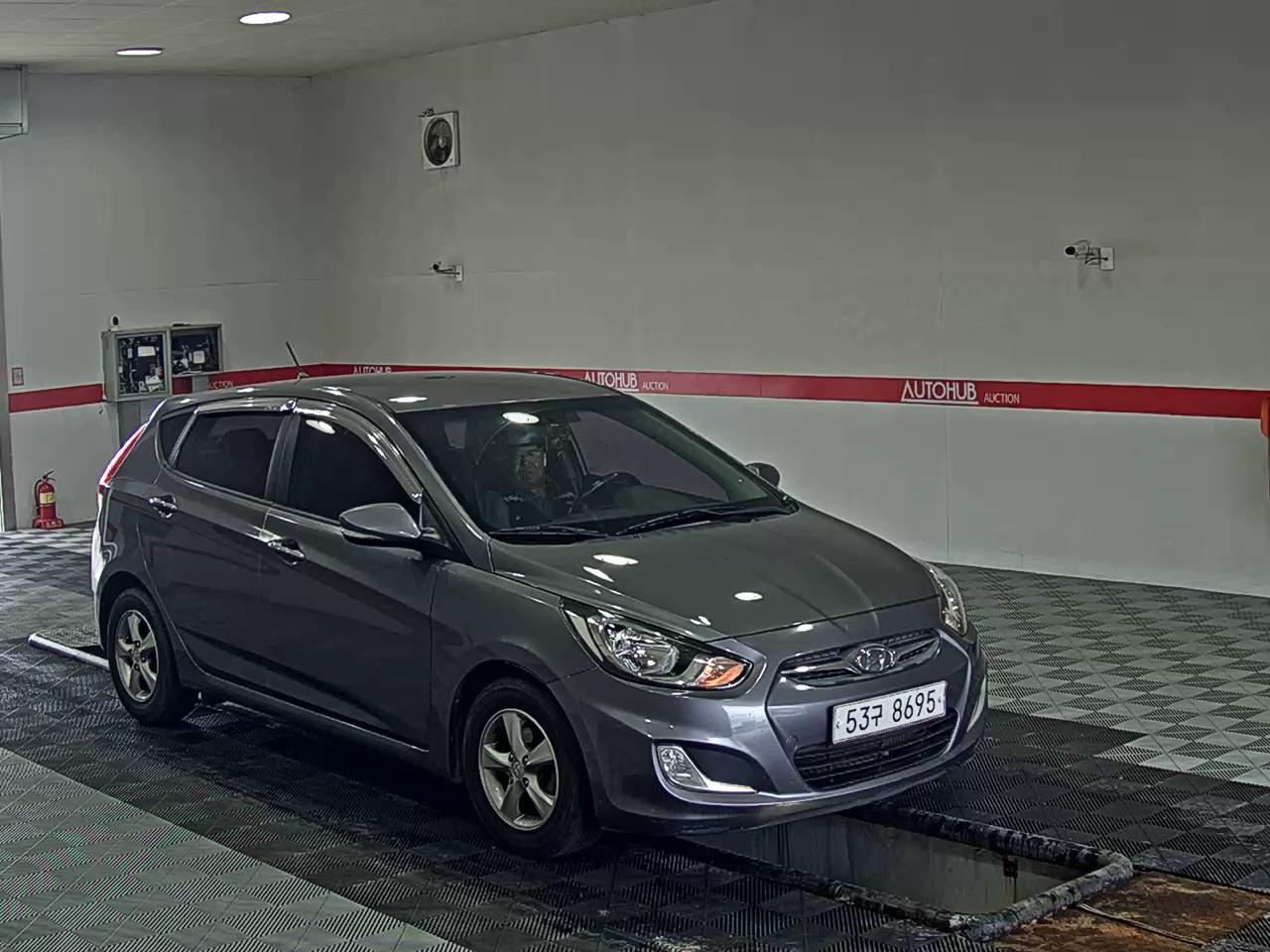 2015 - hyundai accent