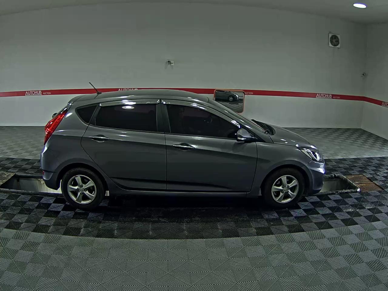 2015 - hyundai accent