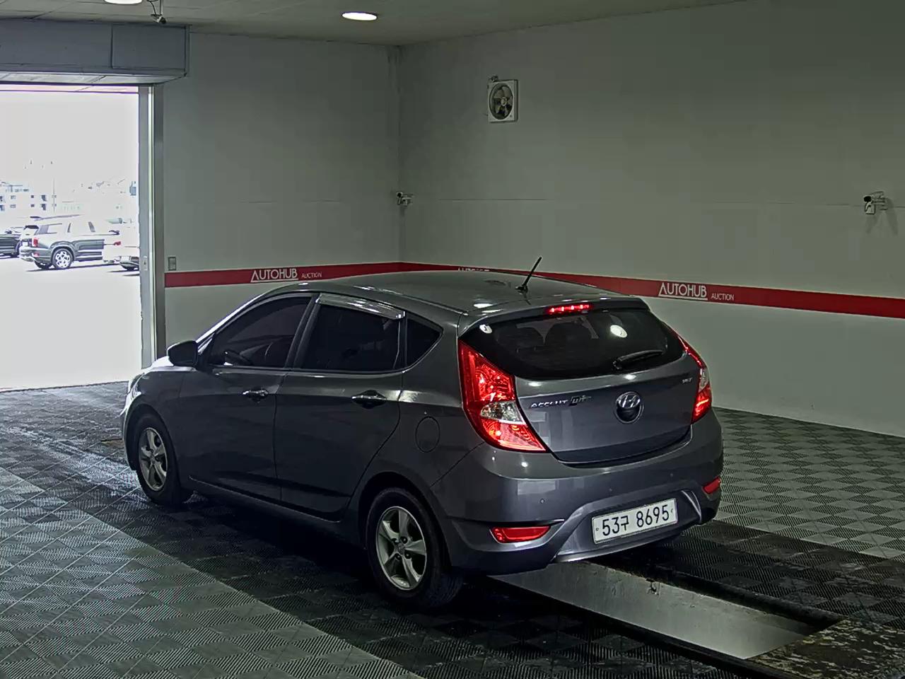 2015 - hyundai accent