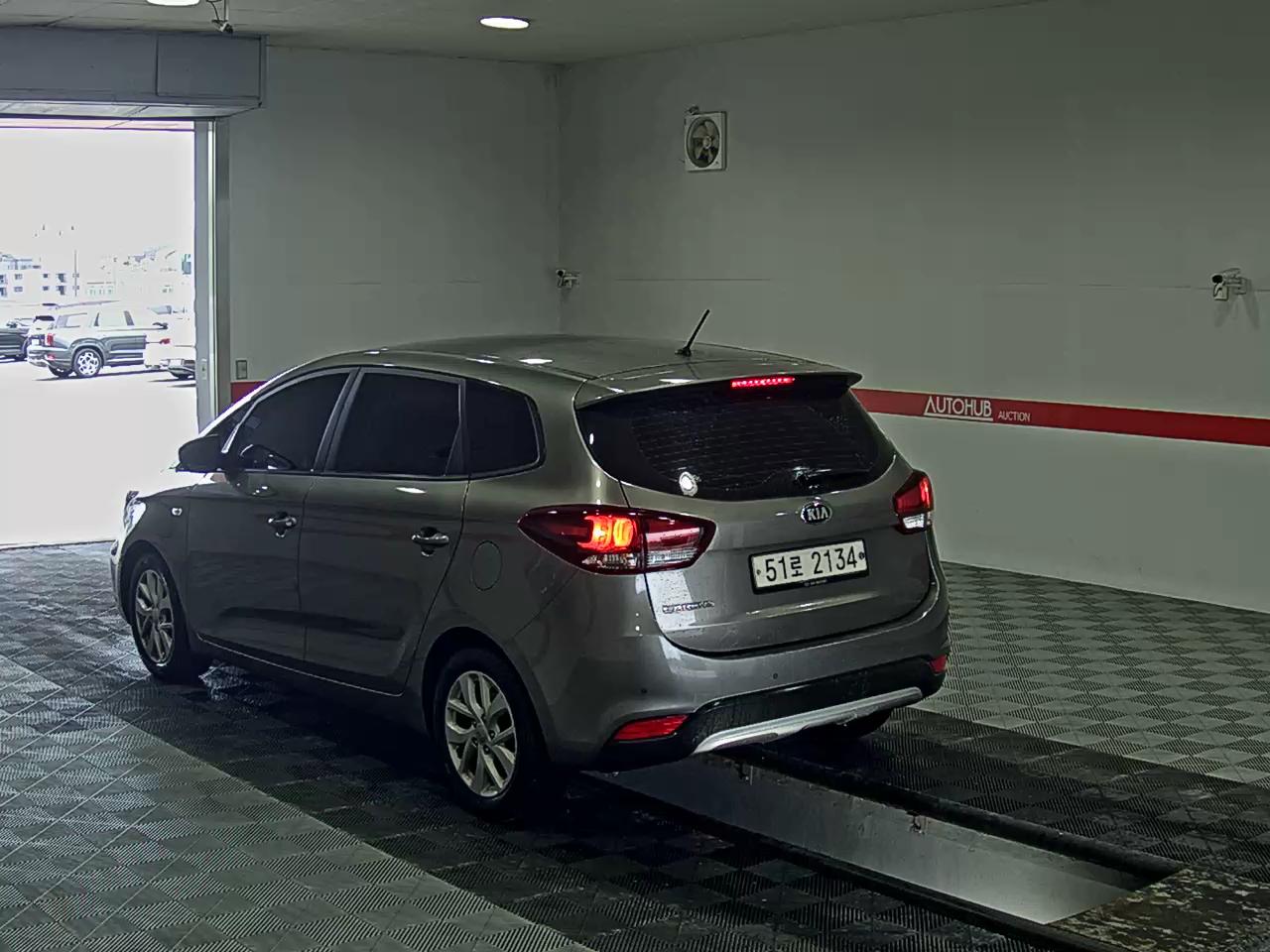 2018 - kia carens