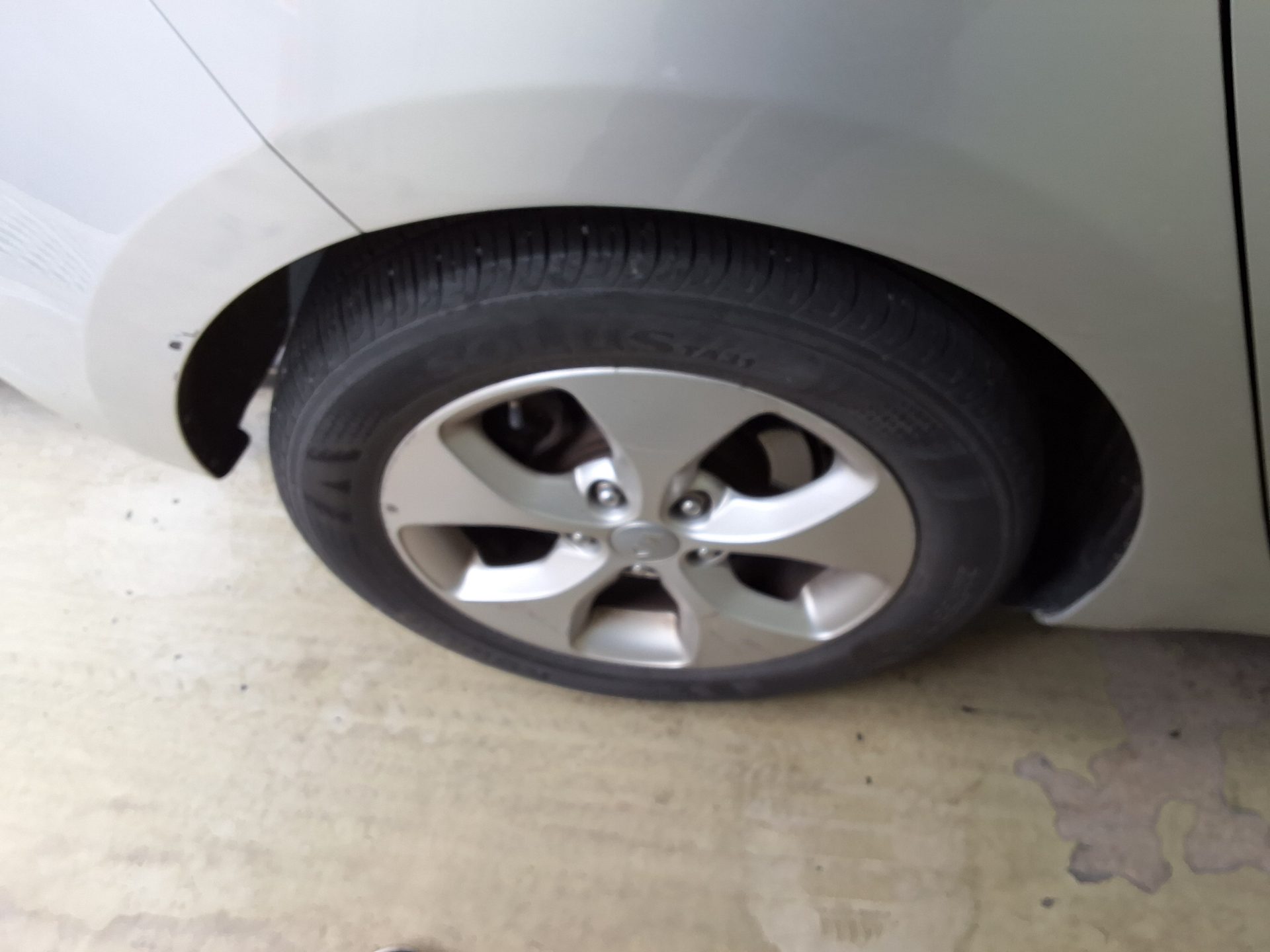 2016 - kia carens