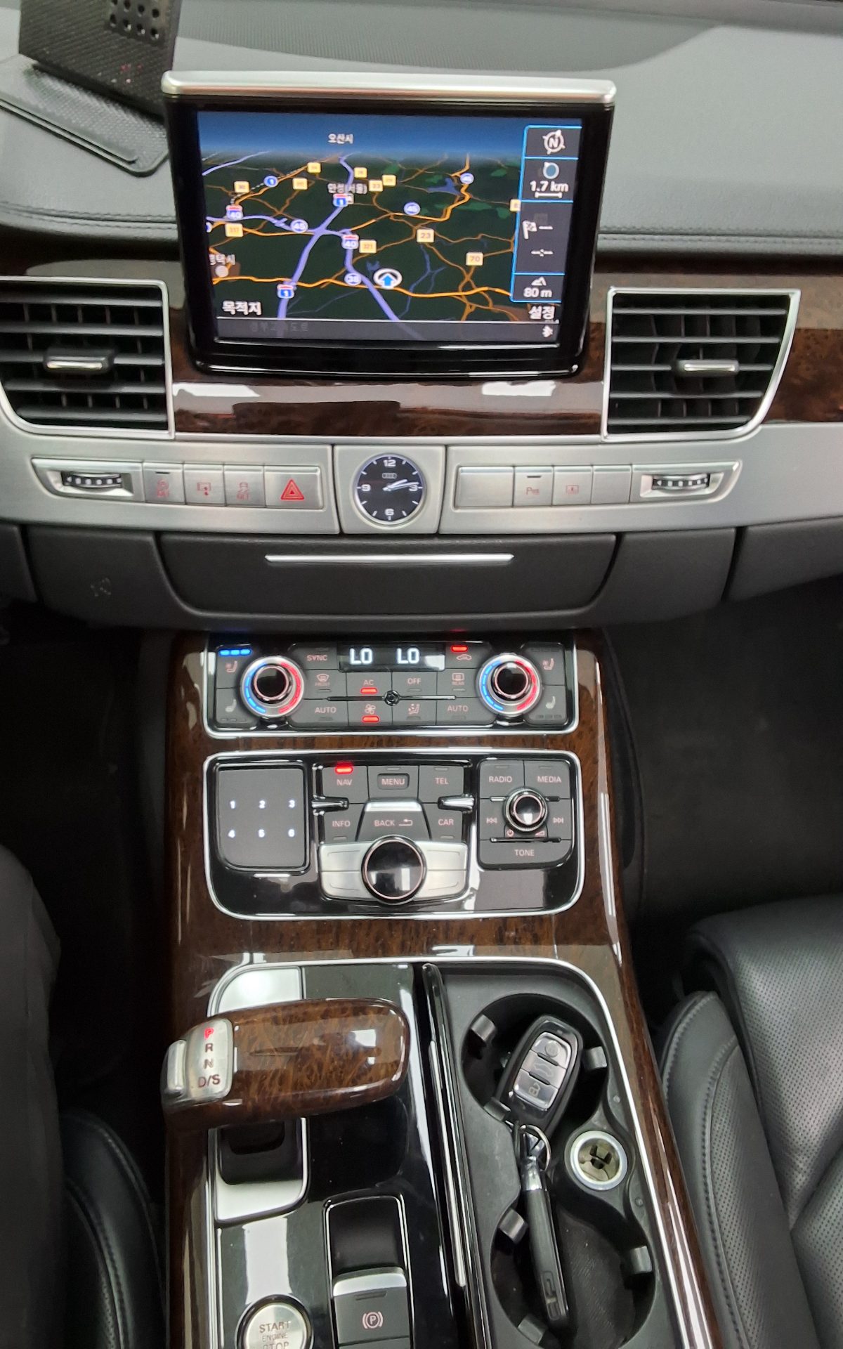 2013 - audi a8