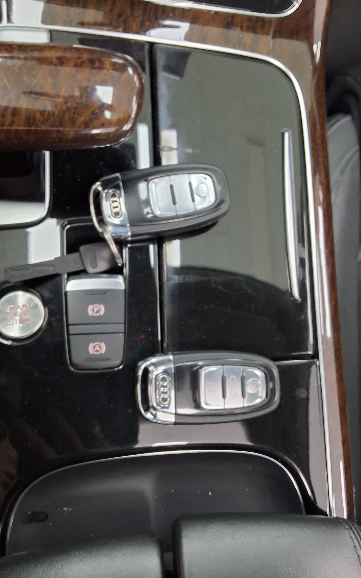 2013 - audi a8
