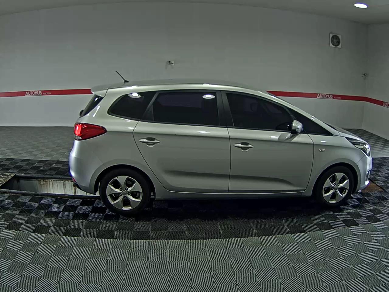 2016 - kia carens