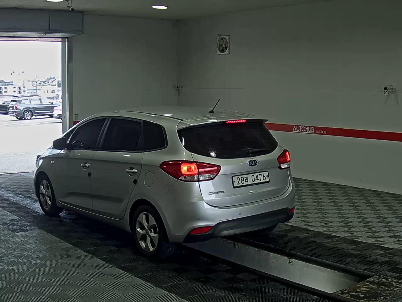 2016 - kia carens