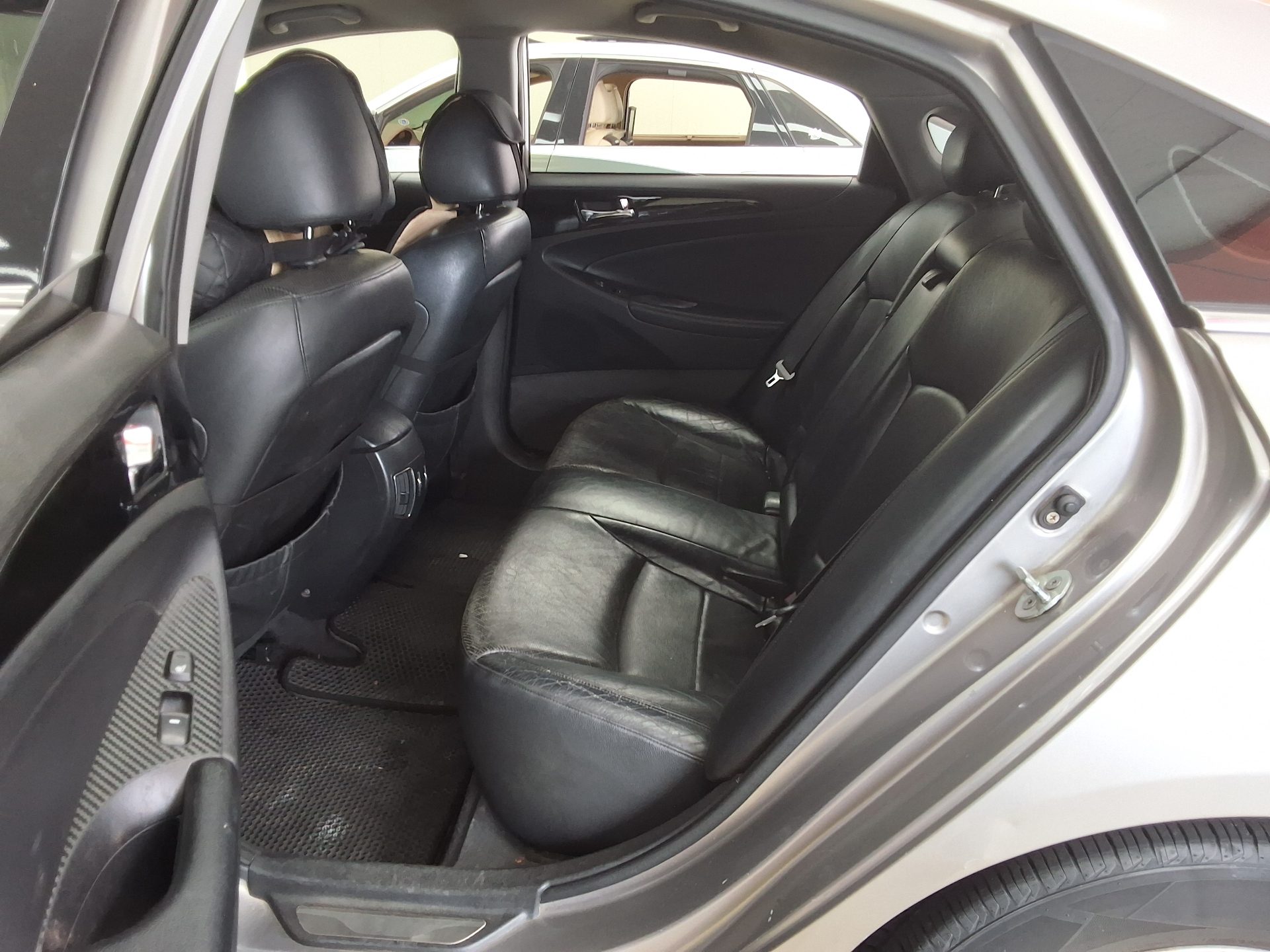 2010 - hyundai sonata
