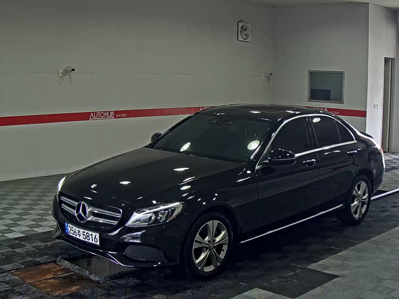 MERCEDES-BENZ C-CLASS (4TH GEN) C220 d