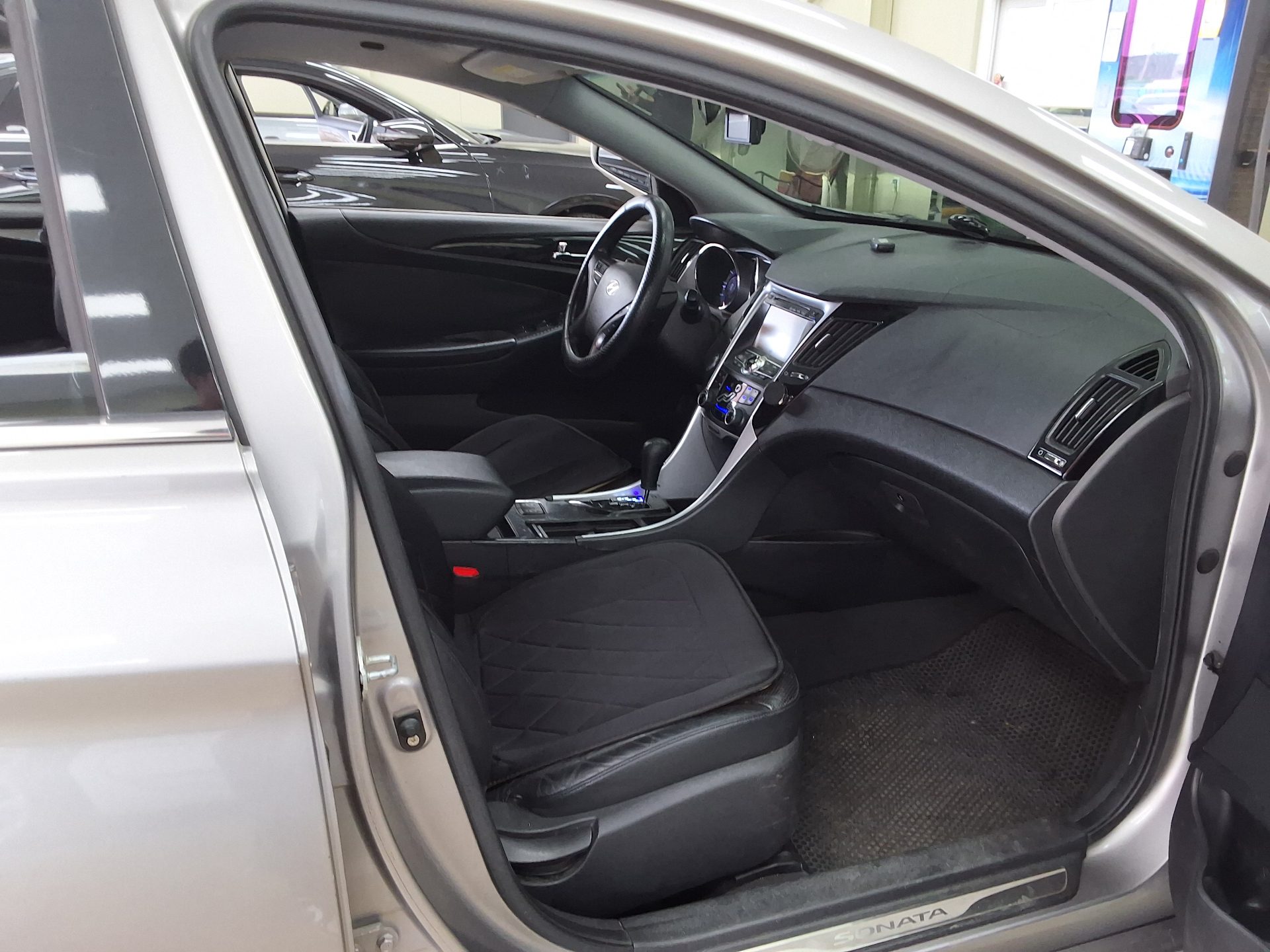 2010 - hyundai sonata