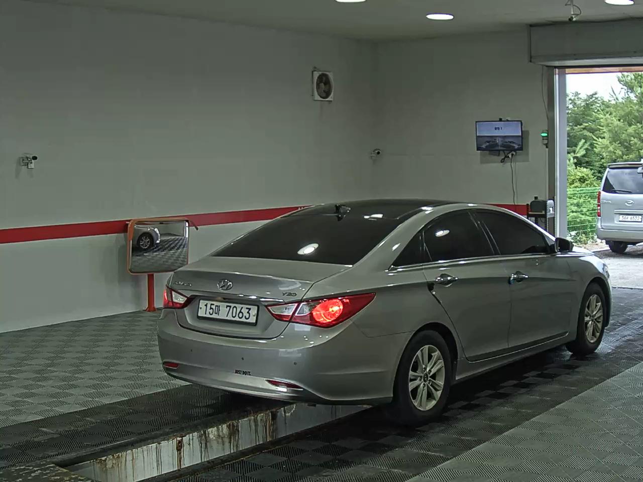 2010 - hyundai sonata