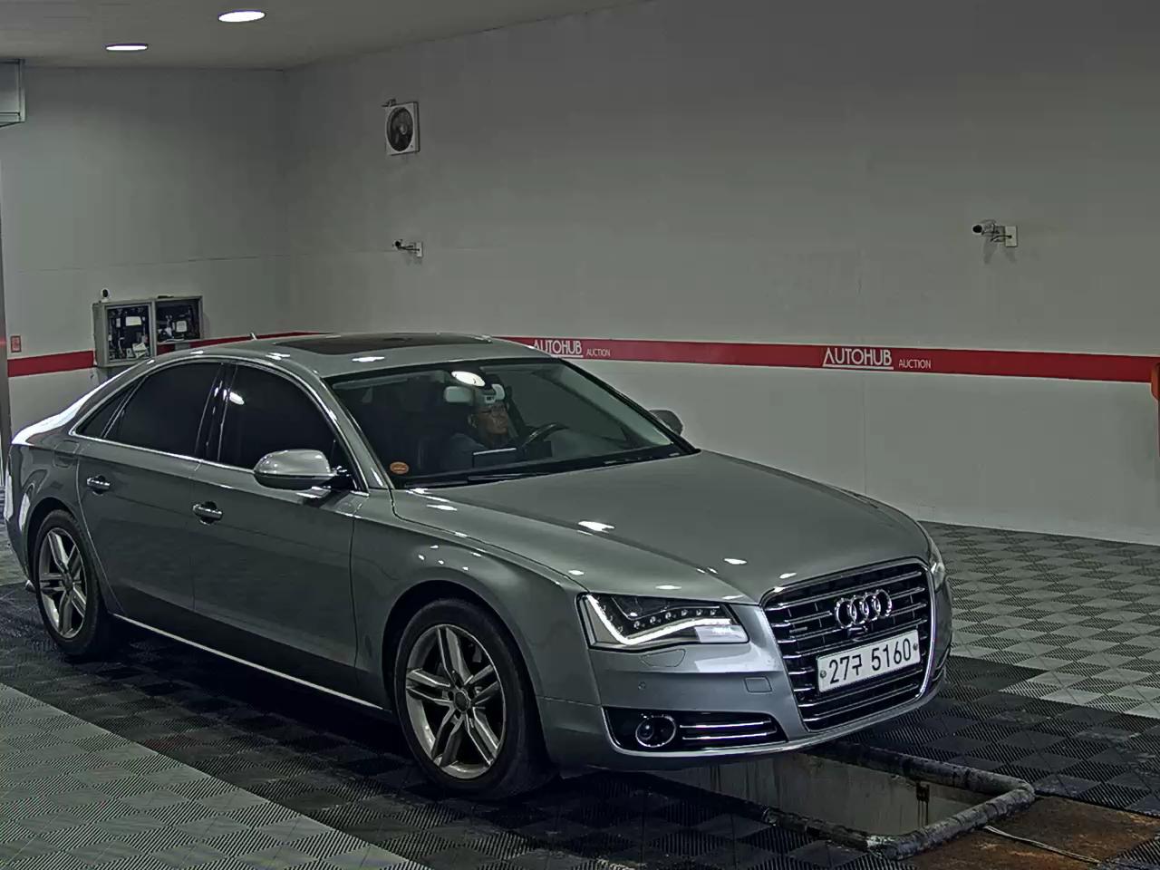 2013 - audi a8