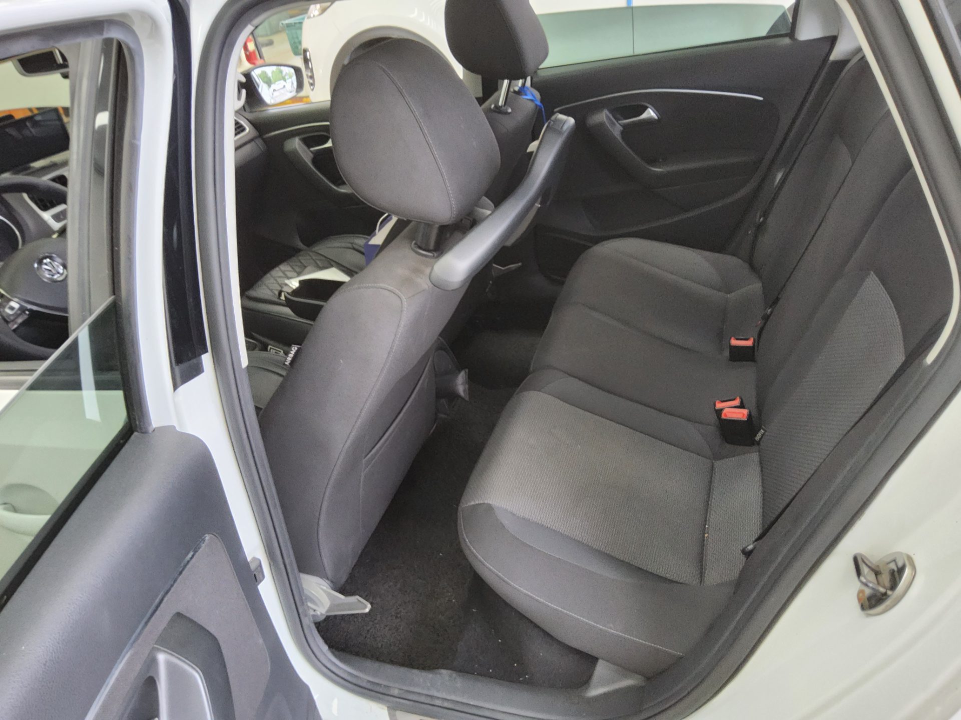 2015 - volkswagen polo